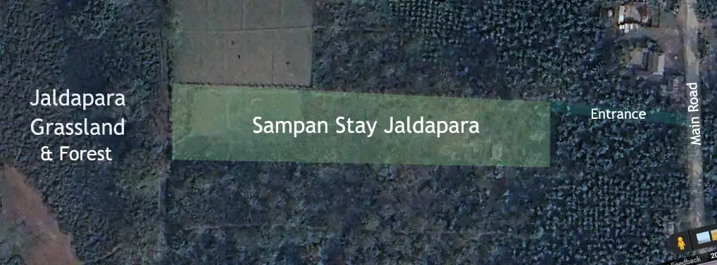 Sampan Stay location besides the forest